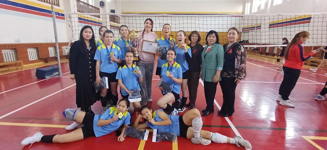 1 - Желтоқсан Дүниежүзілік ЖИТС пен күрес күніне орай волейбол сайысы өтті